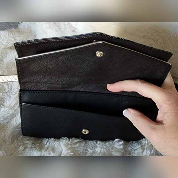 MKF Collection M Signature Wallet in black - Picture 7 of 7
